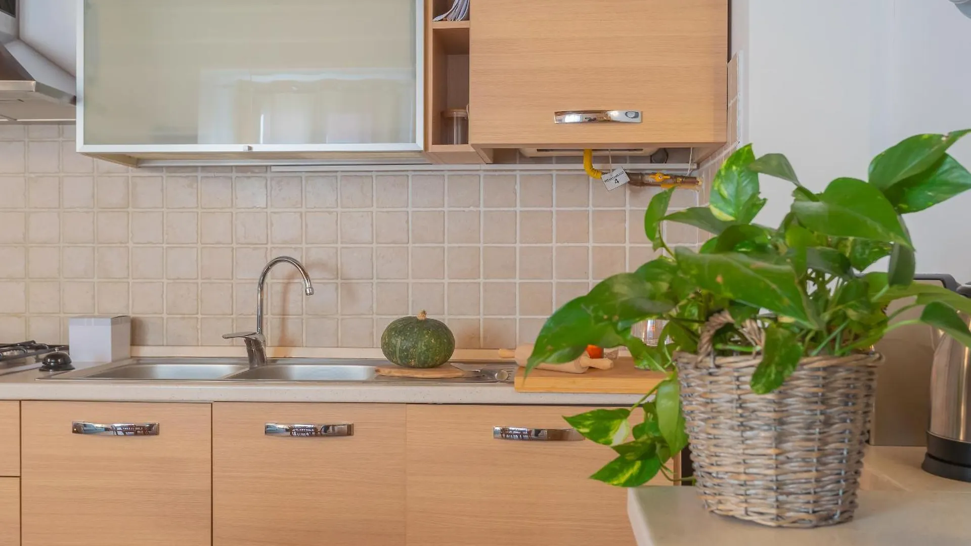 Luini 7 By Rent All Como Apartment