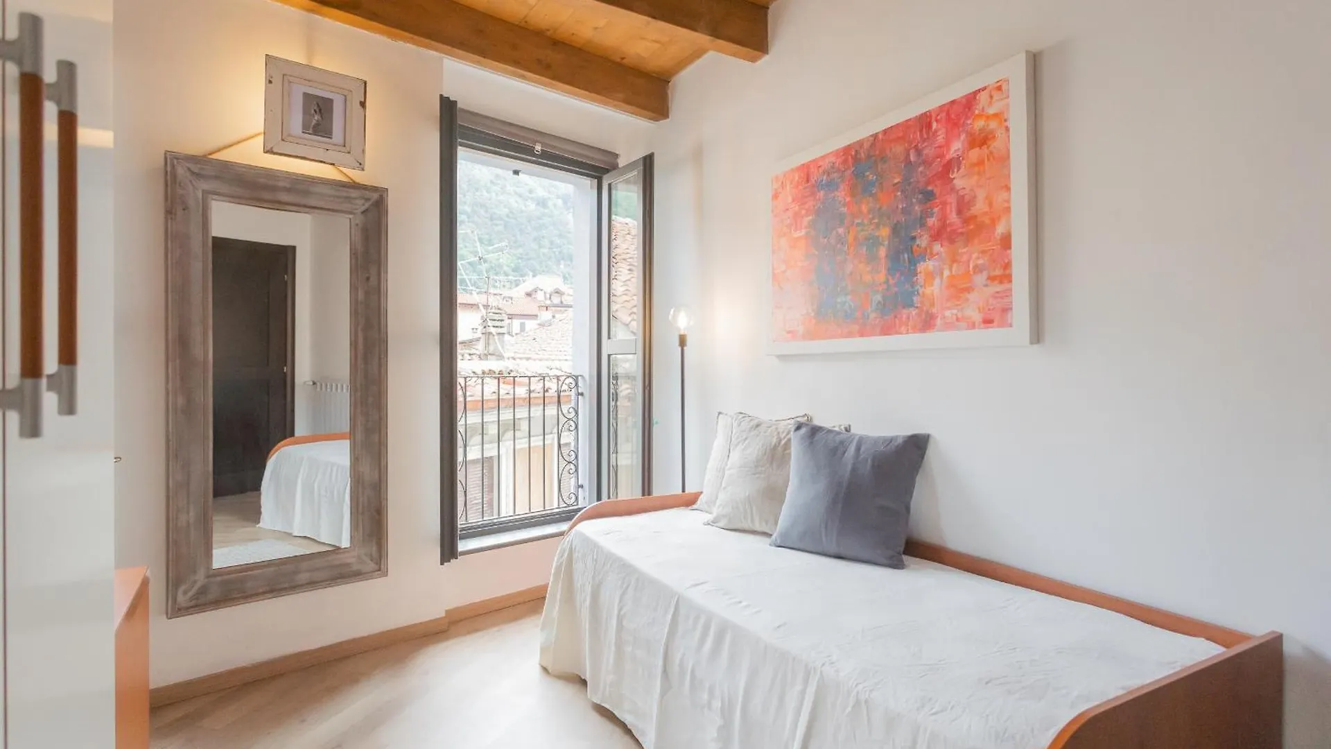 Luini 7 By Rent All Como Apartment