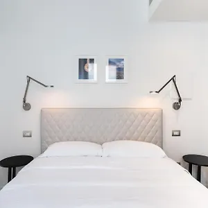  Appartement Palazzo La Cortesella - Modern Design & Location