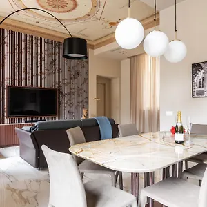 Апартаменты Palazzo Visconti - By Myhomeincomo, Комо