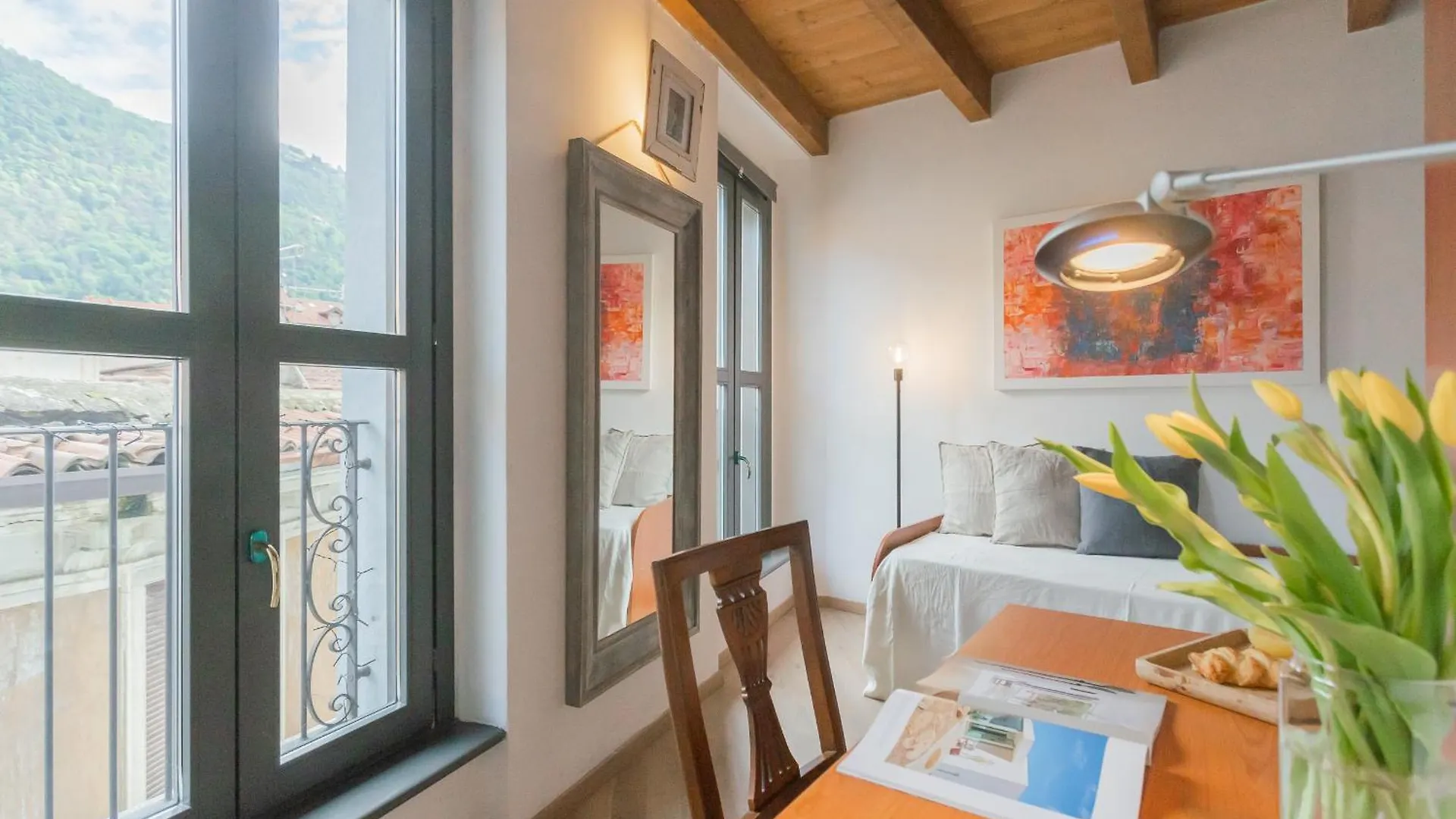 Luini 7 By Rent All Como